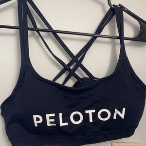 One of Pelotons originals .Never worn, it’s just been sitting in the closet. M